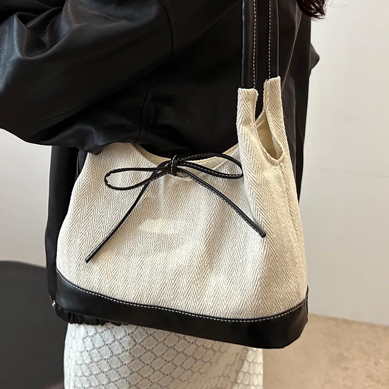 Ins2024Korean ins حقيبة التنقل ذات سعة كبيرة 2025 المتخصصة الرجعية سعة كبيرة حمل حقيبة عصرية حقيبة يد بكتف واحد #2