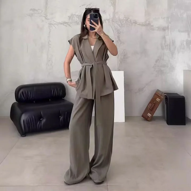 

2025New Temperament New Autumn Women's Fashion Sleeveless Turn-down Collar Top High Waist Two-piece Set Solid Color