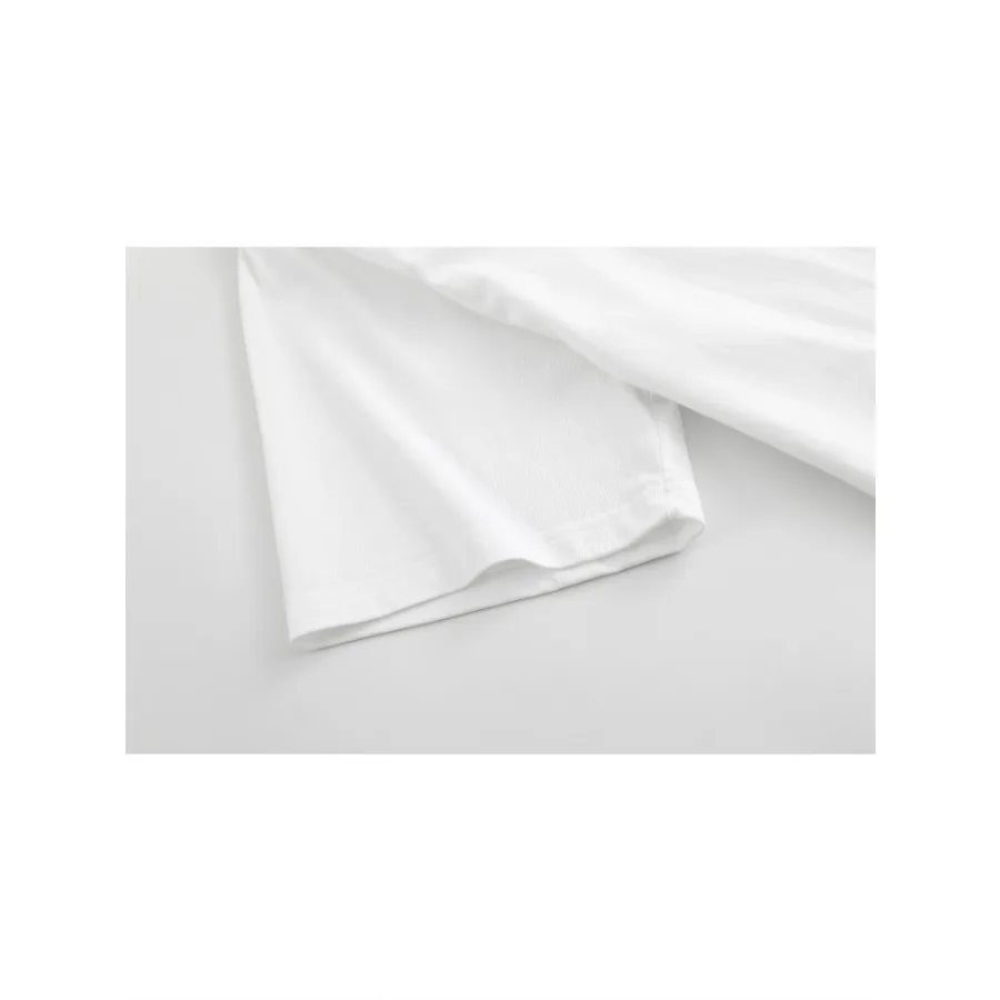 Damen-T-Shirt mit Totenkopf-Aufdruck – Edgy-Grafik-Oberteil mit Rundhalsausschnitt und Schmetterlings- und Sternen-Design, „Dure Talks Back“-Slogan