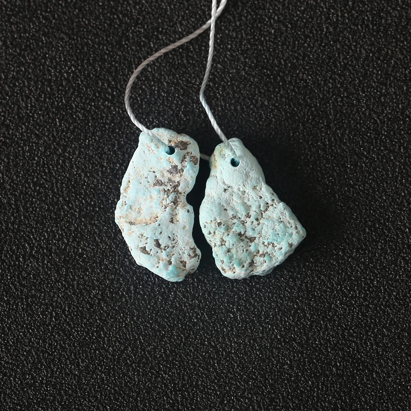 

Handmade Hand Carved Blue Howlite Nugget Earrings for Women Fashionable 20x11x4mm Beads DIY Jewelry Accessory Elegant Gift 3g