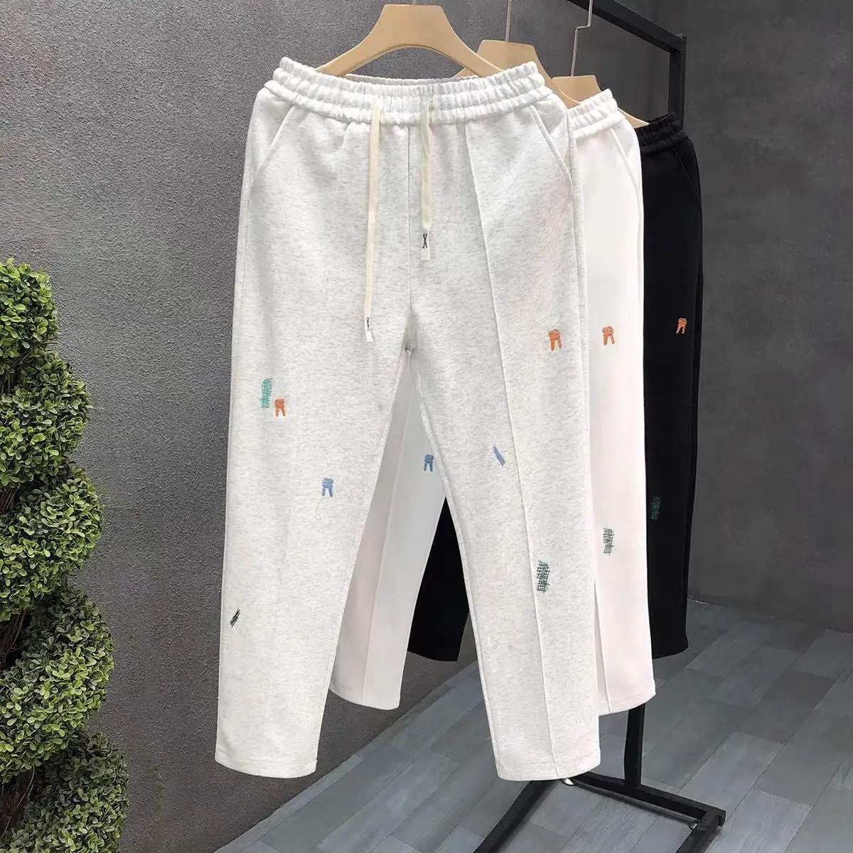 High quality embroidered high street casual pants for men, loose fitting straight leg white pants, 2024 spring/summer new men's