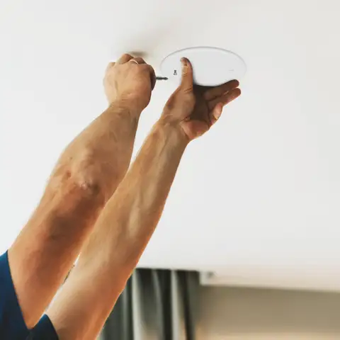 Kit com 4 Tampas Redondas para Furo de Teto, Placas Planas para Caixas Elétricas, para Acabamento Estético Sem Emendas em Casas, Escritórios e Caixas de Junção