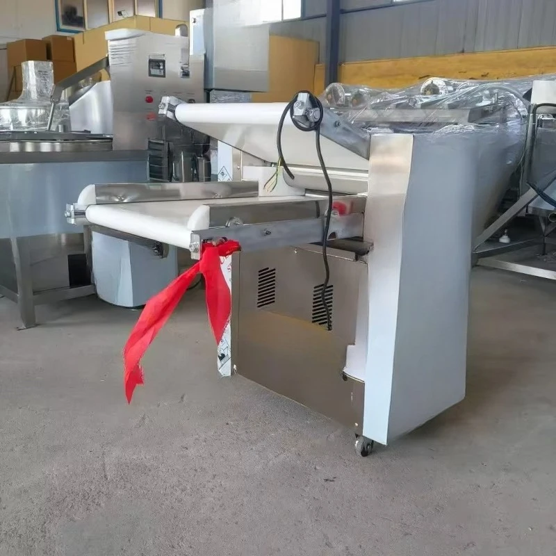Electric High-Speed Pasta Maker Noodle Macaroni Pasta Making Extruder Machine for Bread Pizza Automatic Dough Rolling Machine