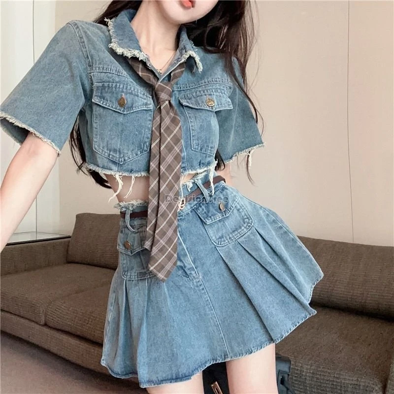 2024 improved Fashion sexy style denim uniform set short top summer high waist pleated skirt American denim skirt suit set w752