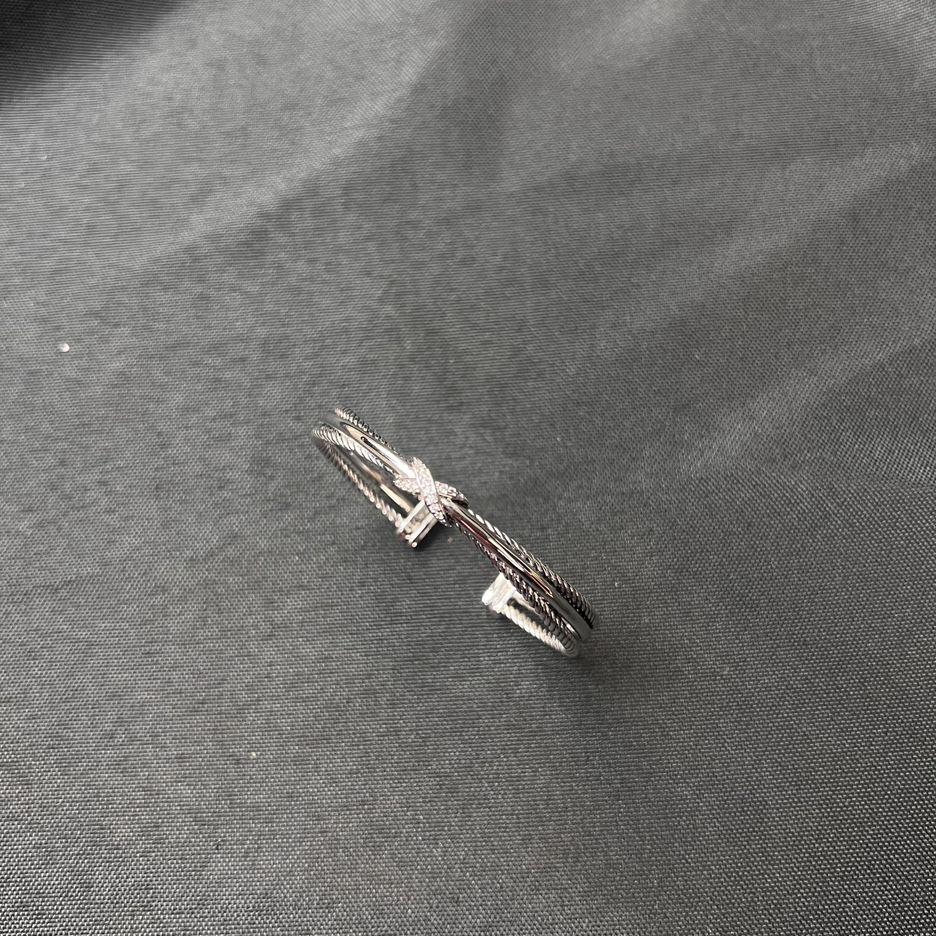 S925 فضة 2025 جديد 7 مللي متر ثلاثة وصلات الصليب الماس X سوار محايد موضة الاتجاه الرجعية شخصية مجوهرات فاخرة