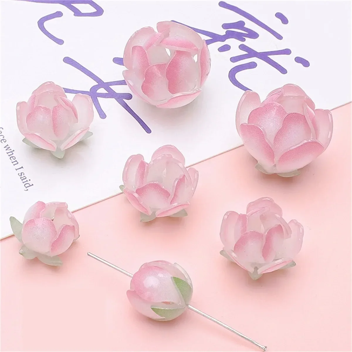ZW29 1 Stück 3D Farbverlauf Pfirsichblüten-Perlen Exquisite Rosa Serie Handgefertigte Schmuckblumen Acrylperlen DIY Trend-Accessoires