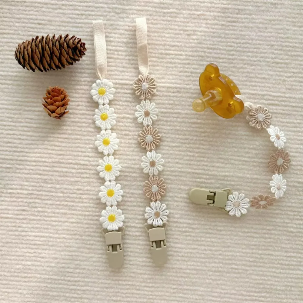 

New Little Daisy Pacifier Clips Safe Wear-resistant Nipple Bracket Holder Lightweight Baby Accessories Pacifier Chain Toddler