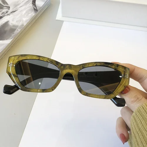 Imagen 1 del producto Gafas de sol de montura completa para mujer, gafas de sol tipo ojo de gato a la moda, diseño de ingeniería Retro, gafas de calle, gafas de sol protectoras Uv400