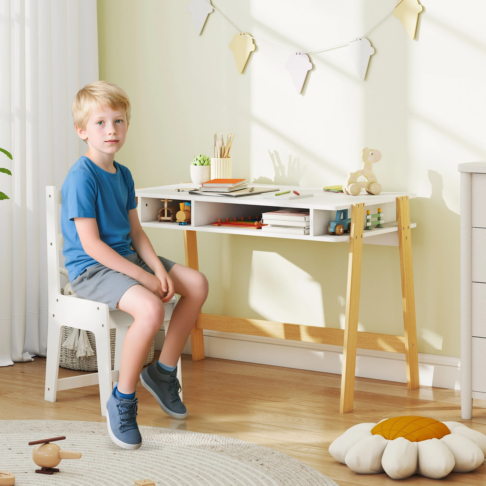 

Детский стол и стулья с двумя отсеками для хранения и одним табуретом