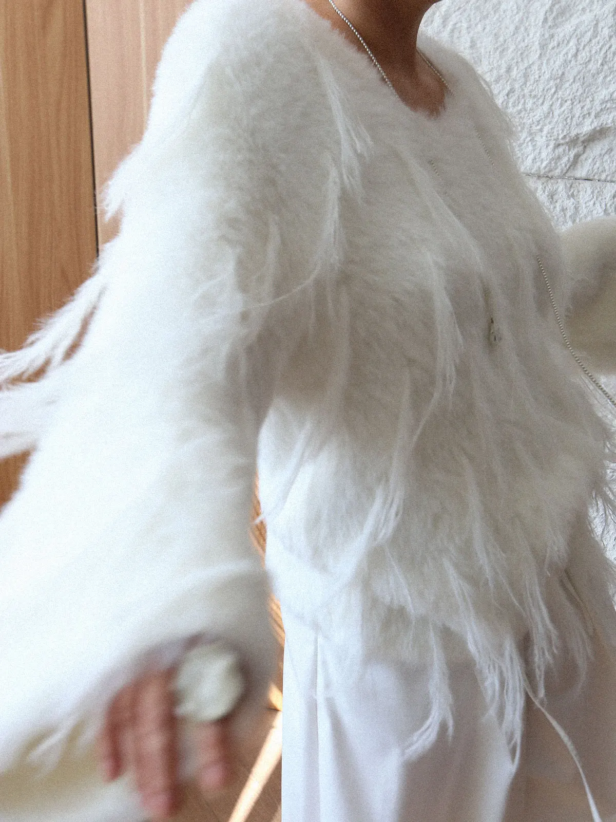 

Свитер Ast Editor op Gentle Feather White Fce женский, свободного кроя, из пушистого супер-красивого норкового бархата, для комфортного расслабленного образа