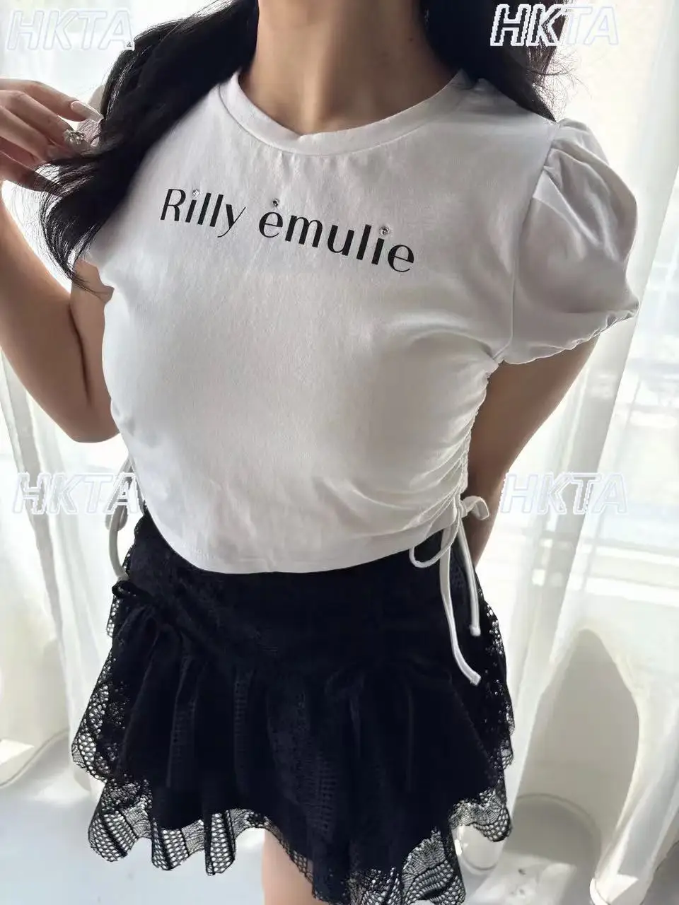 日本のロリータ風秋ハイウエストアシンメトリーイレギュラーレース黒スカート女性用スイートクール万能ボウタイケーキショートスカート