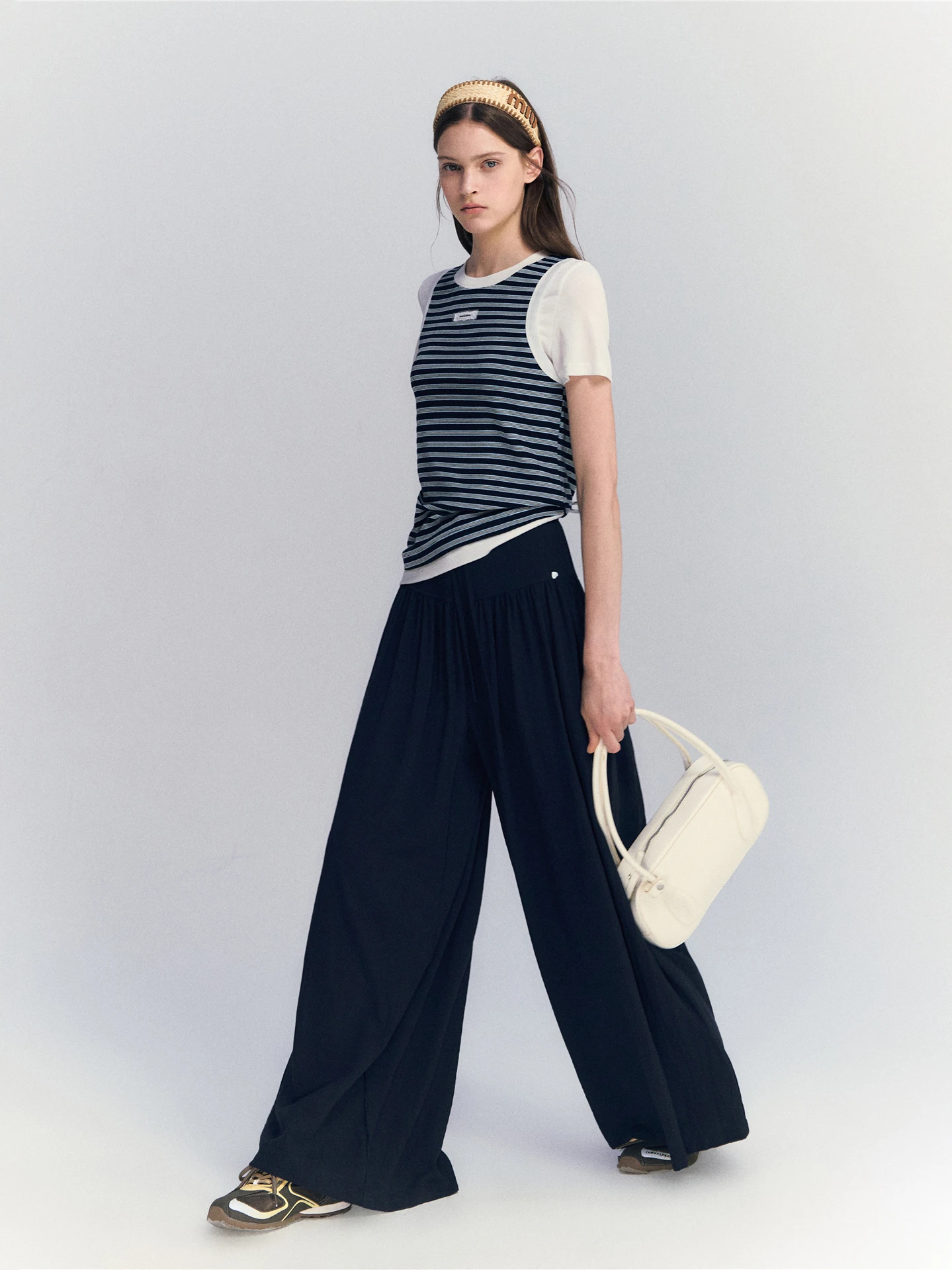 AsGony Pure Color Pleated Drawstring Elastic Waist A-Line Wide Leg Pants Lightweight Breathable Drapey Long Trousers