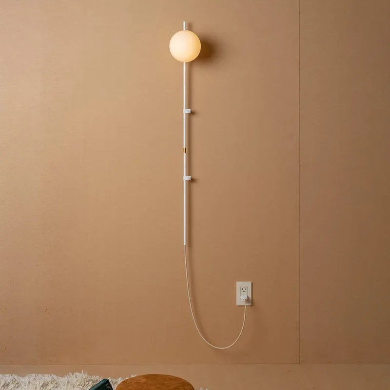 

Современные настенные светильники с длинным столбом Молочно-белый стеклянный шар Длинный подлокотник Минималистичный скандинавский настенный светильник для спальни, прикроватной тумбочки, гостиной, прохода