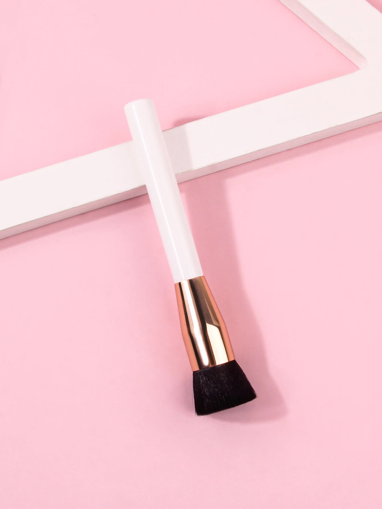 Flat Top Foundation Face Brush,Flawless Blend for Foundation, Cream Blush and Contour, Professional Beauty Makeup Tool