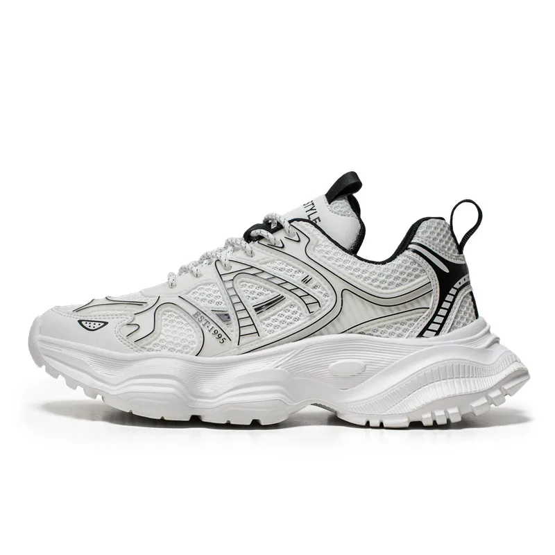 

Men's motorcycle shoes are sporty and fashionable