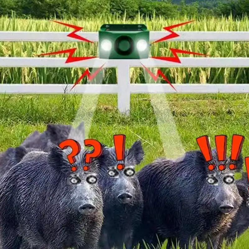 Scare Wild Boar Repellent Loud Dog Barking Solar Warning Lights Nighttime Flash Artifact Beast Repellent With Loud Volume