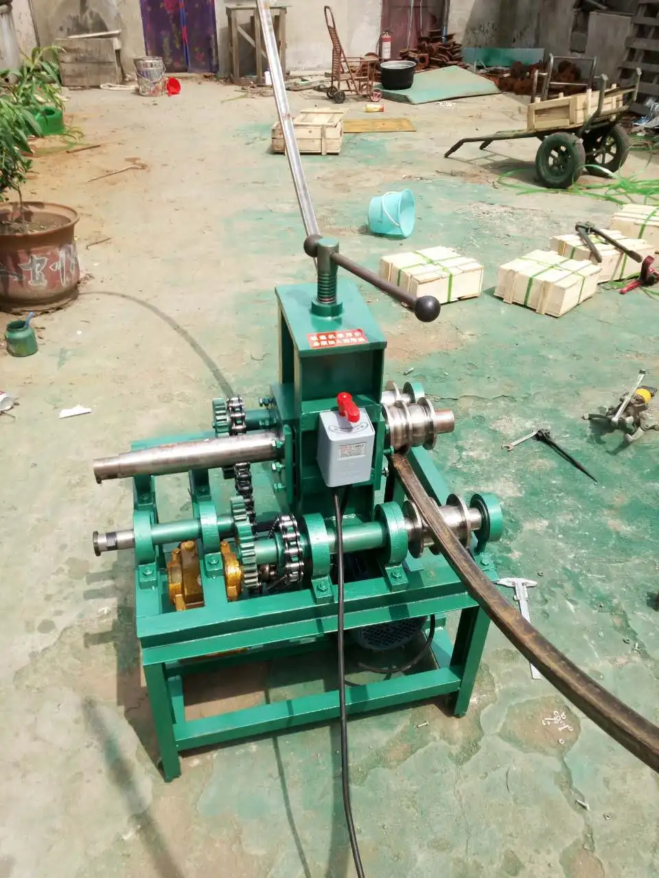 Pipe Bending Machine Small - Sized Greenhouse Pipe Bending Machine Multi-function Hydraulic Press Bending Machine Round square