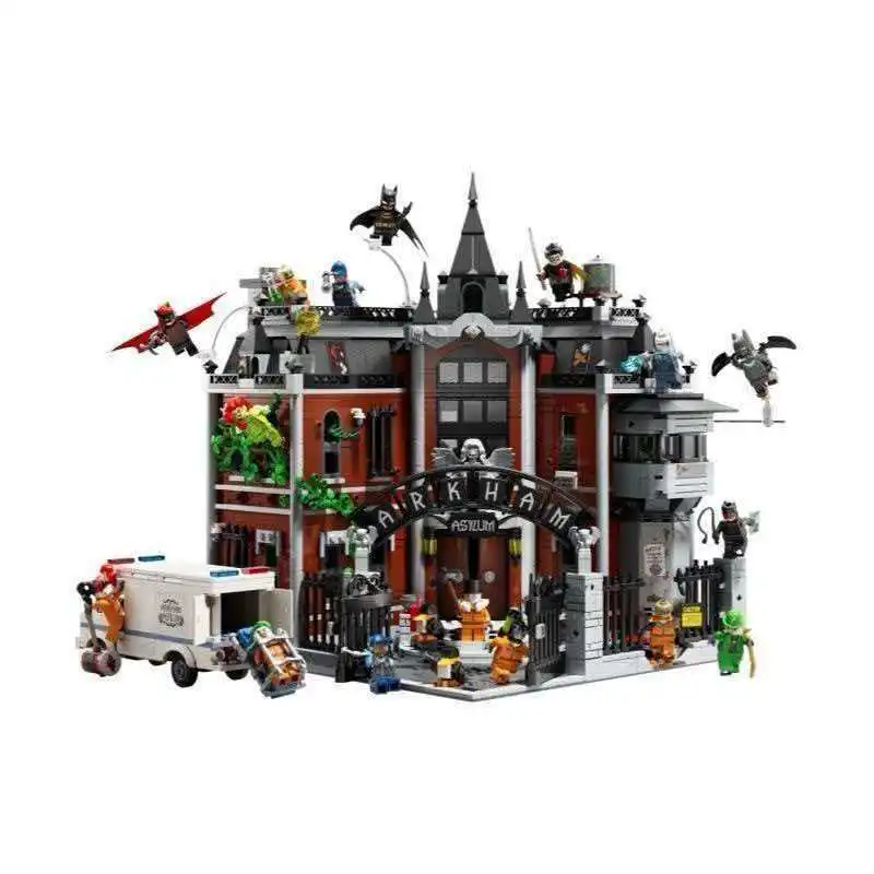 

Disney 76300 Madhouse Classic Building Set Detailed Collectible Model Ideal Festival Home Decor Gift for All Ages