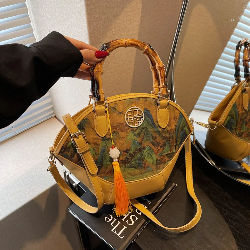 

2025 Oriental Shell Bag - East-Meets-West Crossbody with Handmade Tassels, 20x15cm Linen Blend