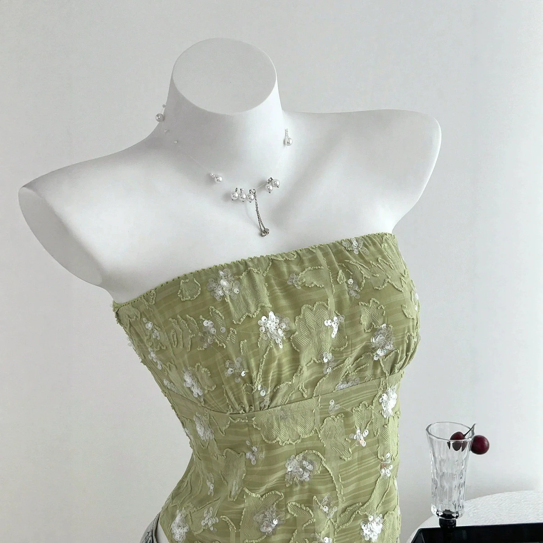 Tanks Tops Women Top Sleeveless Camis Sexy Sequins Y2k Streetwear Strapless Floral Elegant Work Slim Fit Tight Waist 2026 Summer