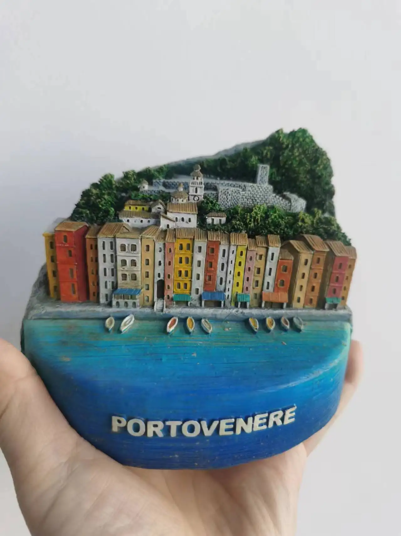 Resin figure mental psychological sand table game box court therapy building  portovenere  italy