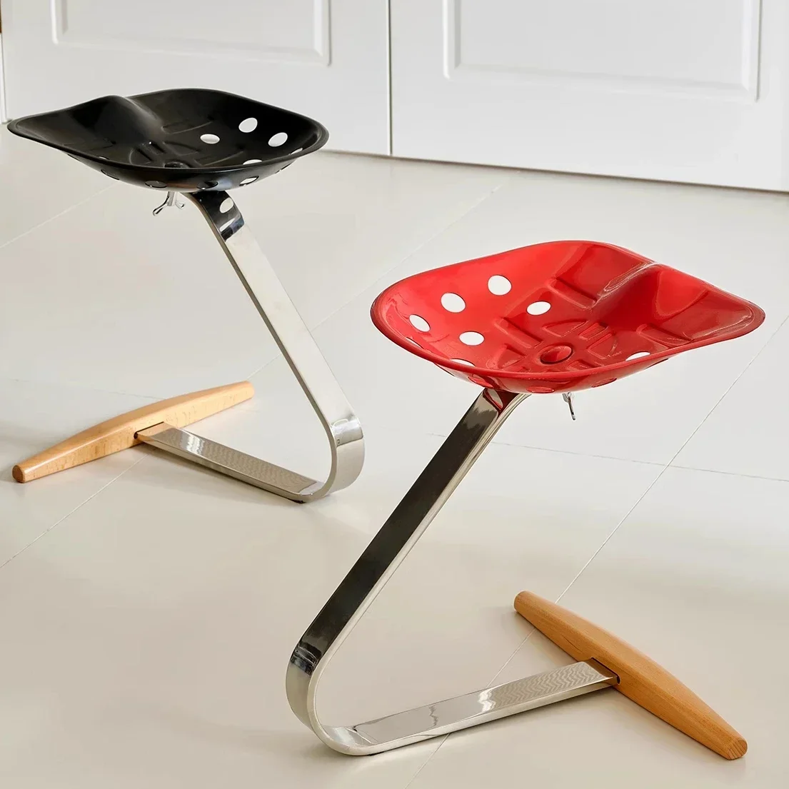 

Скандинавский креативный обеденный стул из нержавеющей стали, дизайнерские стулья для ожидания, уличные стулья, модные туалетные шезлонги, украшение для дома