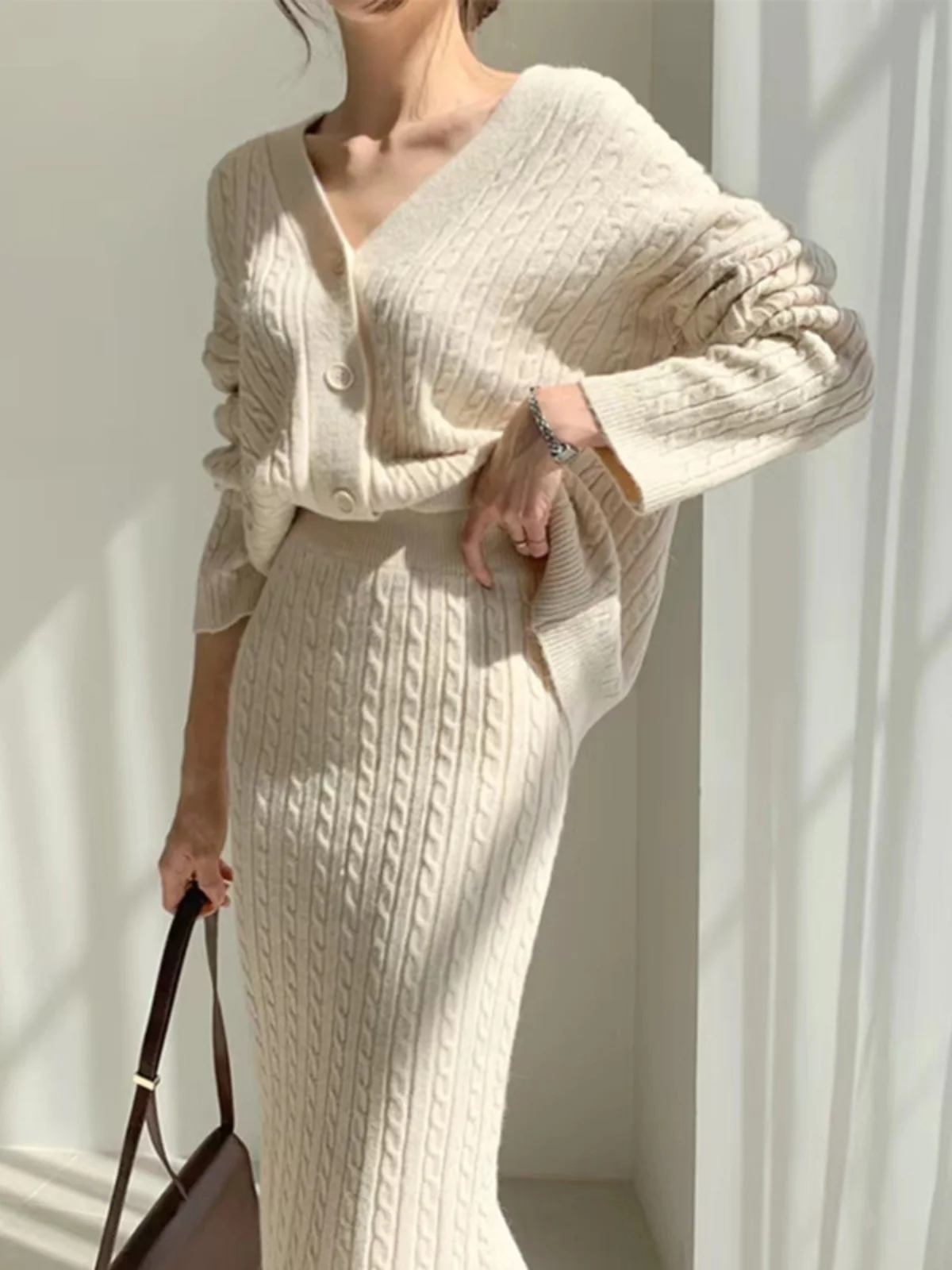 

Chic Autumn Winter V-ne Knitted Cardigan Sweater High Waist Bodycon Skirt Two-piece Set Faionable Casual Women's Ens...