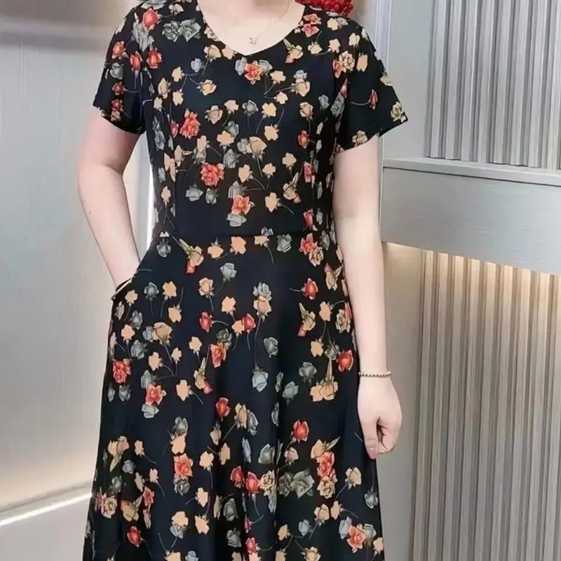 Vestido de tecido de seda gelo feminino, Decote V, Estampado, Bolsos emendados, Elegante, Luxo, Fino, Confortável, Manga curta, Casual, Verão, Novo, 2022