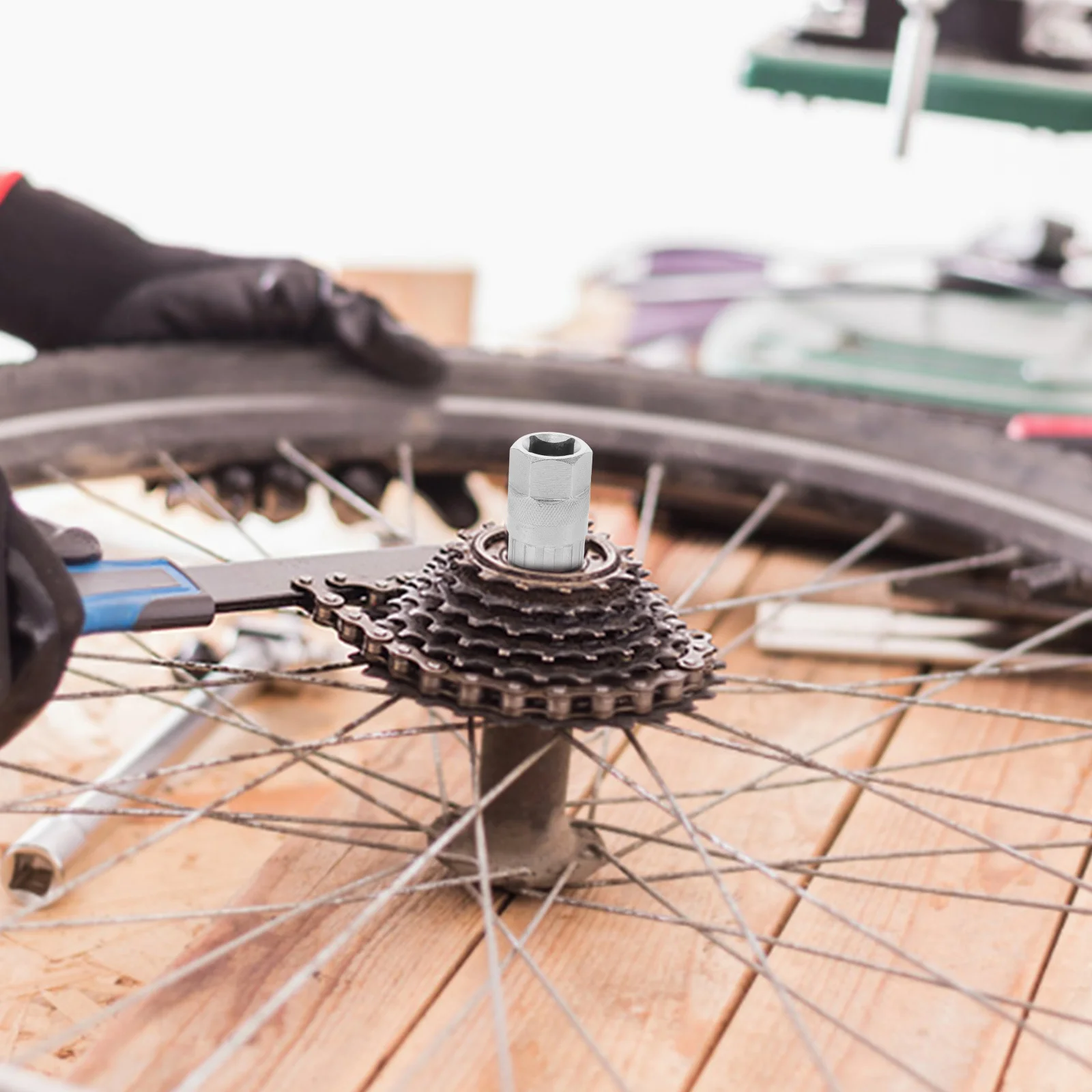 

Flywheel Removal Socket for Mountain and Road Bike Bicycle Freewheel Remover Tool Compact Metal Flywheel Turning Sleeve Puller