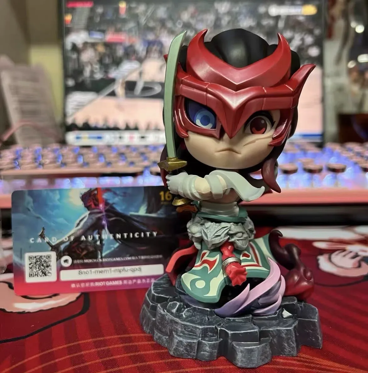 

Yone the Unforgiven Collectible Sculpture - LOL Chibi Style Action Figure