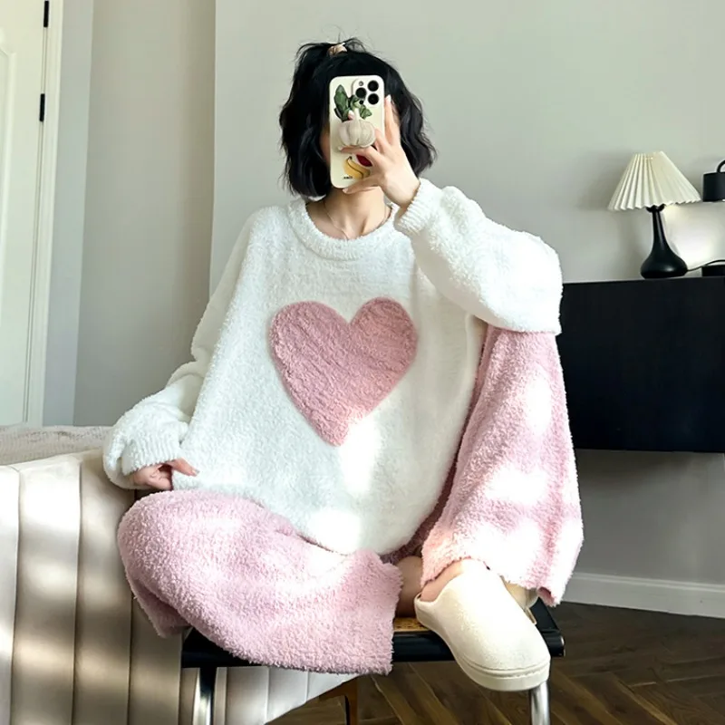 Extra size 300 pounds Pajamas Female autumn and winter soft Japanese series online celebrity. Warm coral velvet loungewea