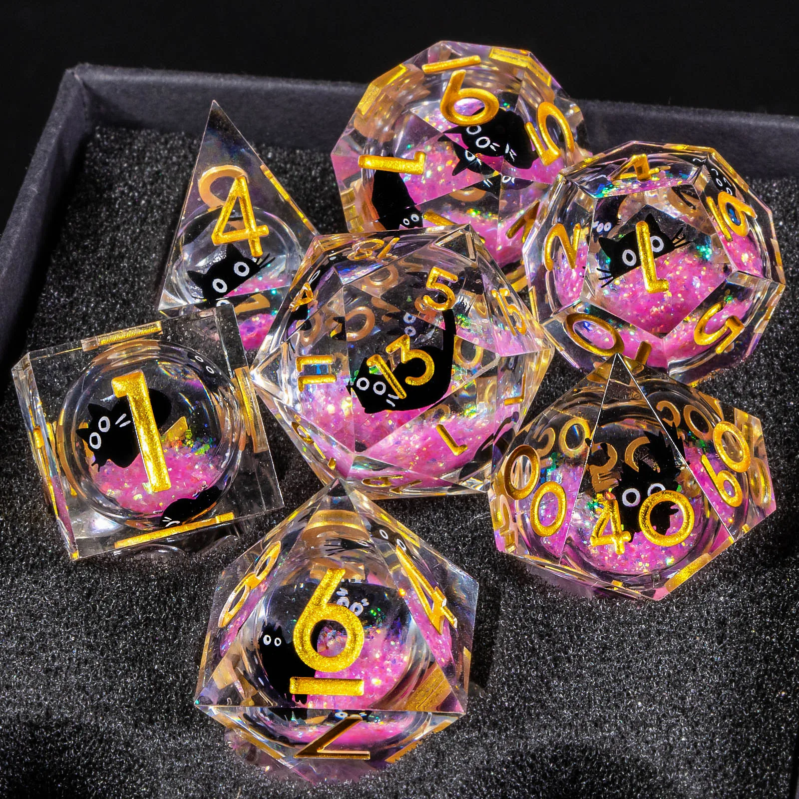 

DND Resin Dice Set, Liquid Core Cat D&D Dice, Cute Dungeon and Dragon Dice, Sharp Edge Role Playing Dice D20 D12 D10 D8 D6 D4