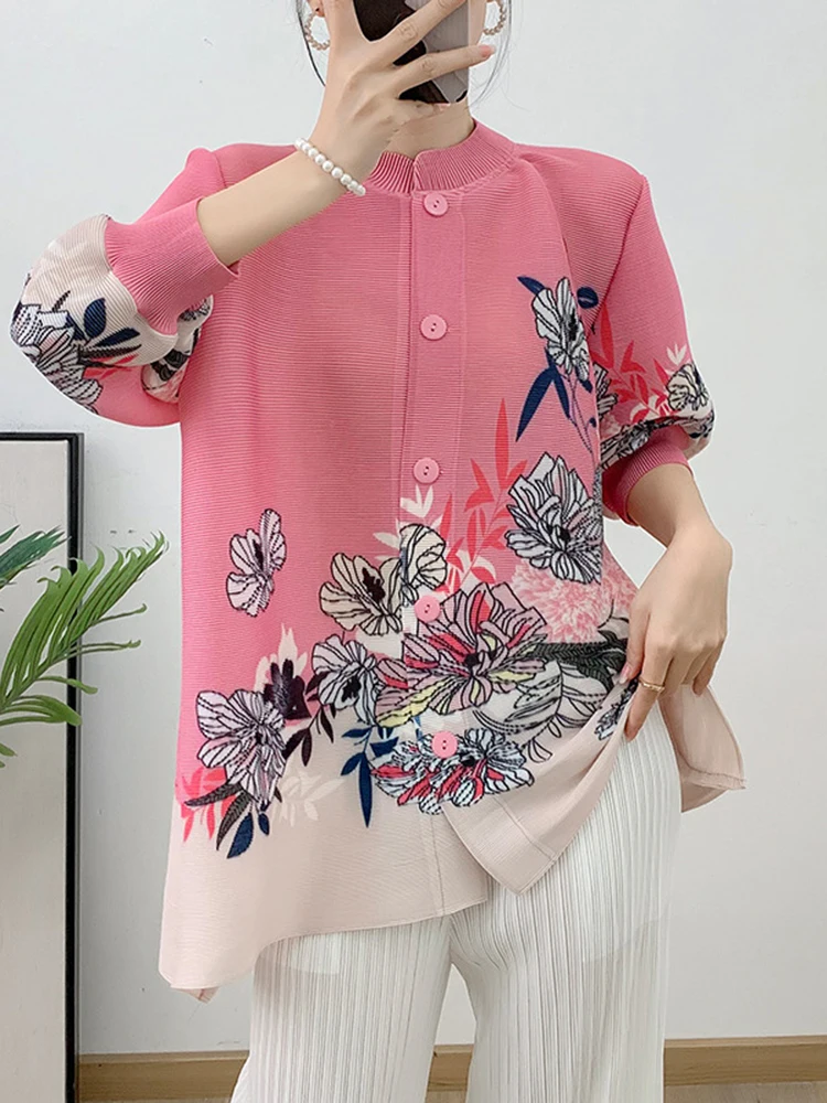 LANMREM Chinese Style Pleated Shirt Women Stand Collar With Sleeves Single Breasted Print Blouses 2024 Summer Fashion New 2Z1664