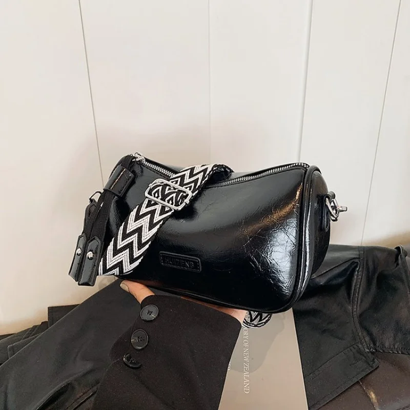 

New Arrival Trendy Design Women Luxury Tote Bag Classic Paris Style Elegant Crossbody Handbag for Ladies Daily Casual Use