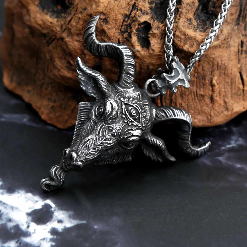 Retro Creative Viking Bull\'s Head Pendant Necklace Men Punk Domineering Stainless Steel Animal Necklace Personality Jewelry Gift