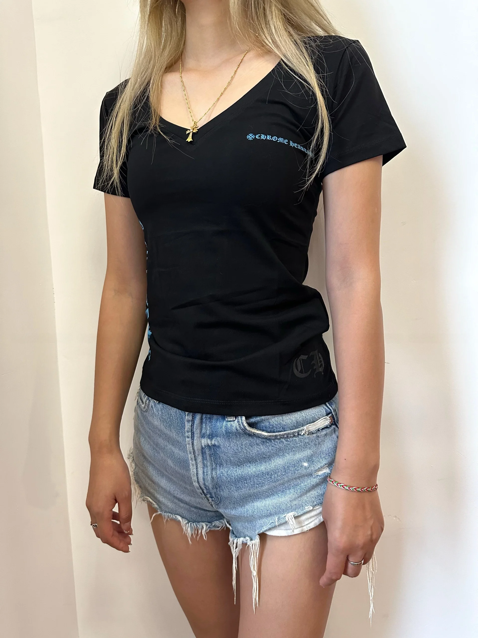 

Новинка: Женская футболка Slim Fit из хлопка с V-образным вырезом, коротким рукавом, буквенным принтом, повседневная, летняя, модная