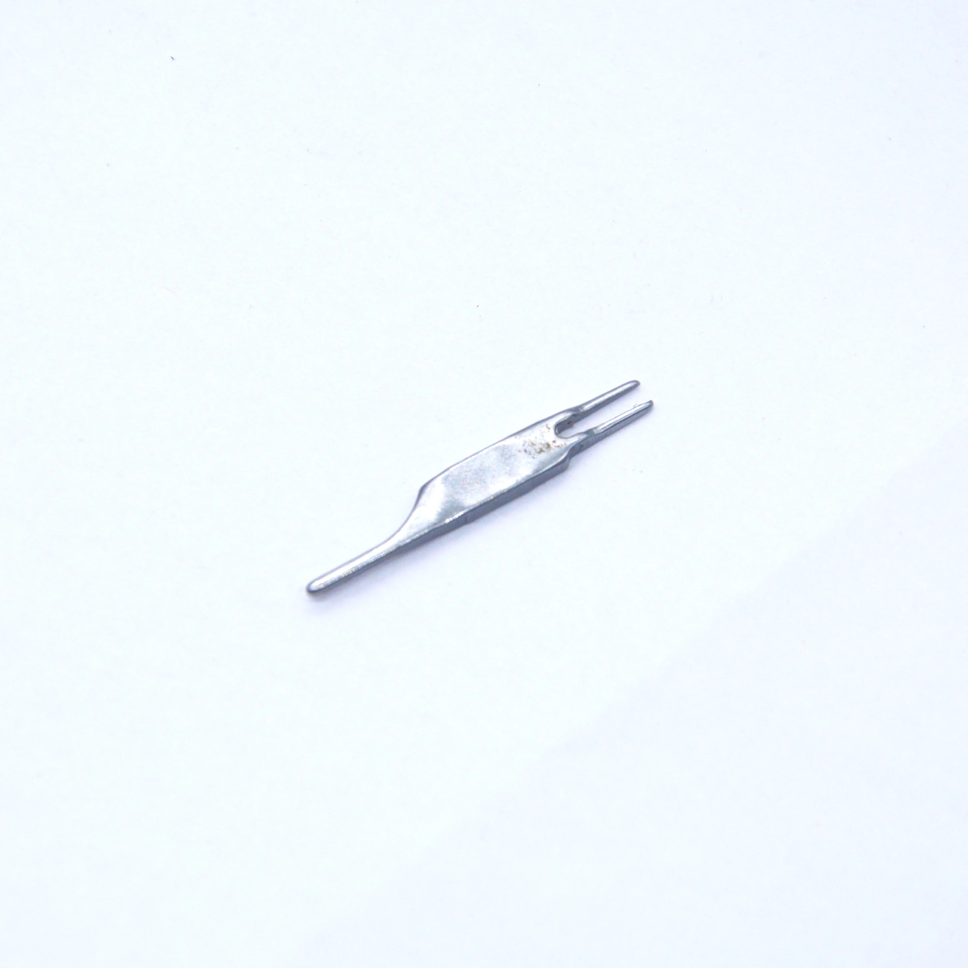 14-333 small fork looper Suitable for DWP-1300 Curved needle bending of needle industrial sewing machine spares parts