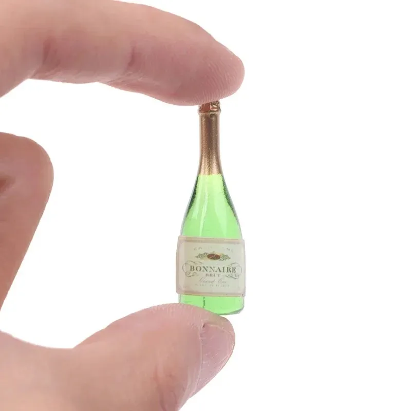2Pcs Dollhouse Miniature Vitreous Champagne Bottles Glass Liquor Bottles Mini Wine Drink For Barbies Blyth Dolls Kitchen Toy
