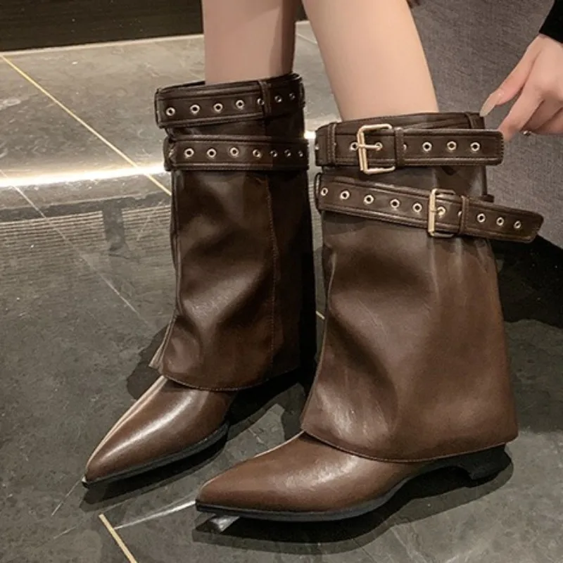 

Женские зимние ботинки с острым носком. Дизайнерские элегантные туфли на среднем каблуке. Туфли-лодочки 2025 года. Модные ботинки. Новые трендовые модельные женские ботинки в готическом стиле.