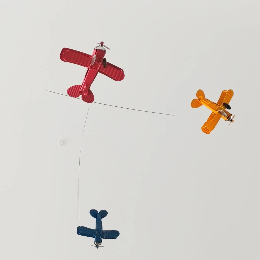 Dynamic Balance Metal Airplane Pendant, Hanging Wind Chime, Living Room Bedroom Decoration Decor Christmas Gift