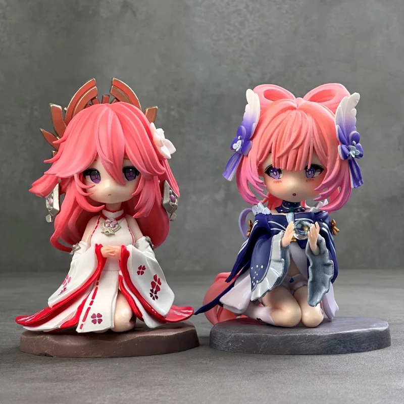 

Anime Game Figure Yae Miko Kokomi Cute Q Version Sitting Position Action Figure Kawaii Girl Collectible Model Doll Desktop