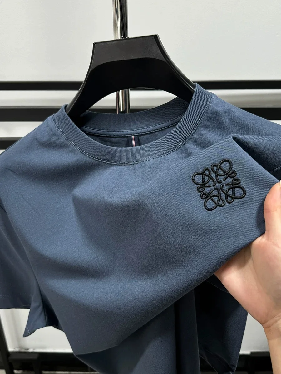 Camiseta de manga corta de lujo para hombre, 100% de algodón, novedad de verano 2021, exquisita camiseta bordada con cuello redondo, ropa informal de Color sólido para hombre