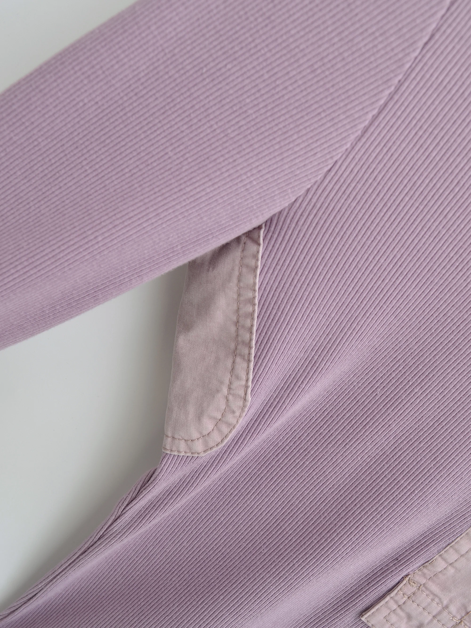 Nowe wiosenno-jesienne patchworkowe bluzki z wysokim kołnierzem, dopasowane koszulki damskie z długim rękawem, krótka bluzka bazowa typu crop top.