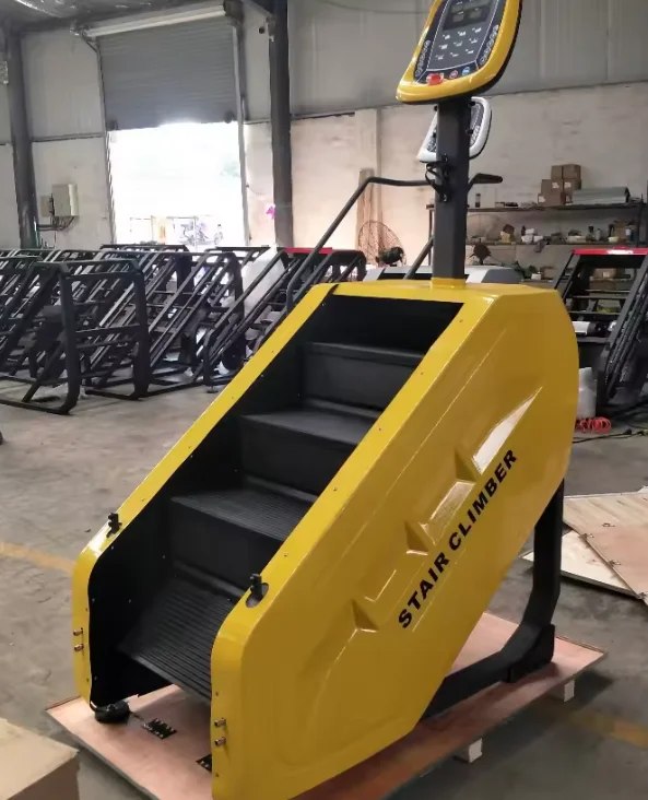 Commercial Speed Adjustable Steel Electric Stair Climbers Machine Master Series 8 Programs 500W-600W Power Non-Collapsible