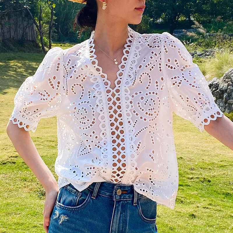 Francia elegante camisa elegante blusa verano bordado blanco 100% algodón ahueca hacia fuera Sexy manga larga mujeres vacaciones señoras Tops nuevo