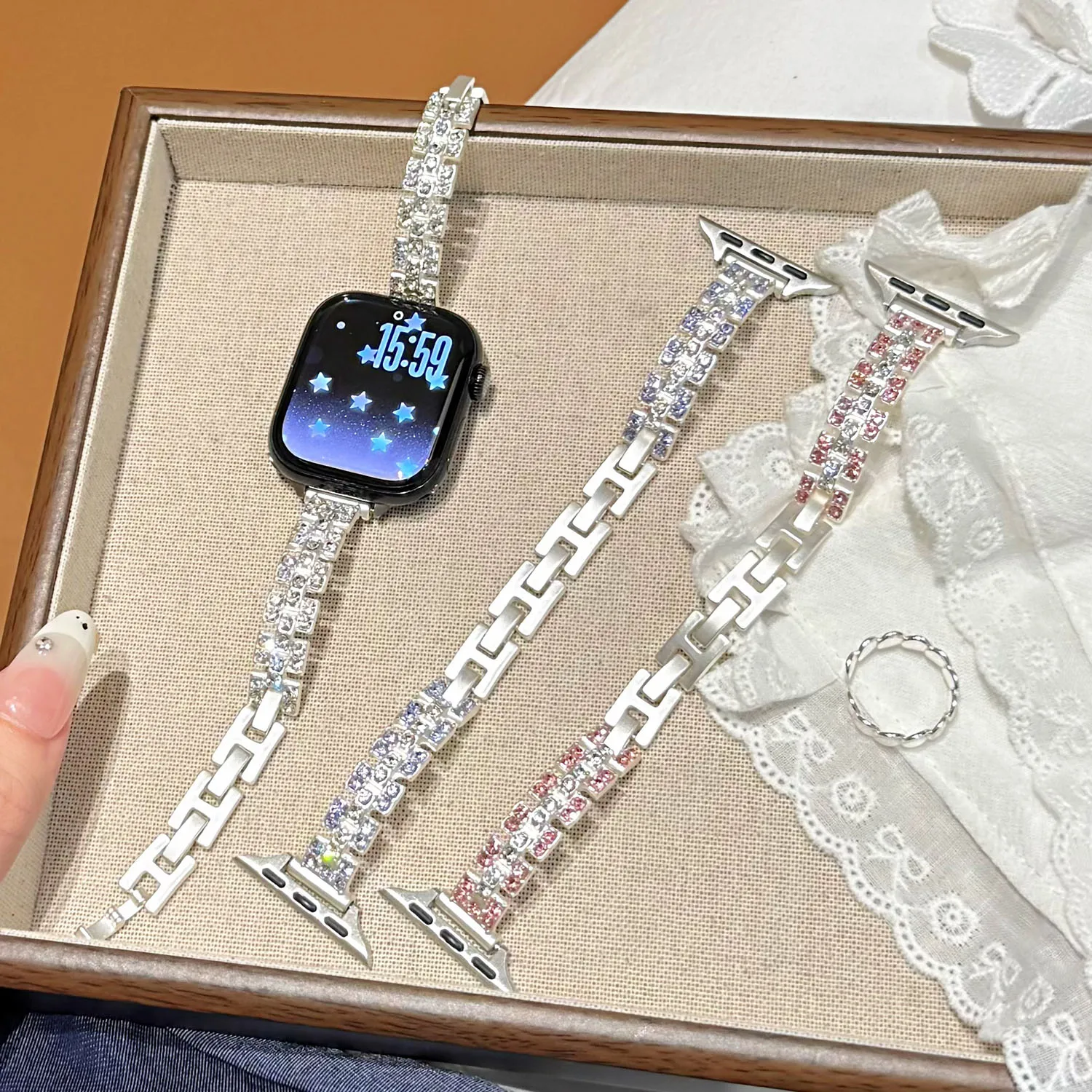 

Luxurious sparkling diamond metal strap for Apple Watch 38/42mm 44-49mm minimalist strap for iwatch S11/10/9/8/SE-1