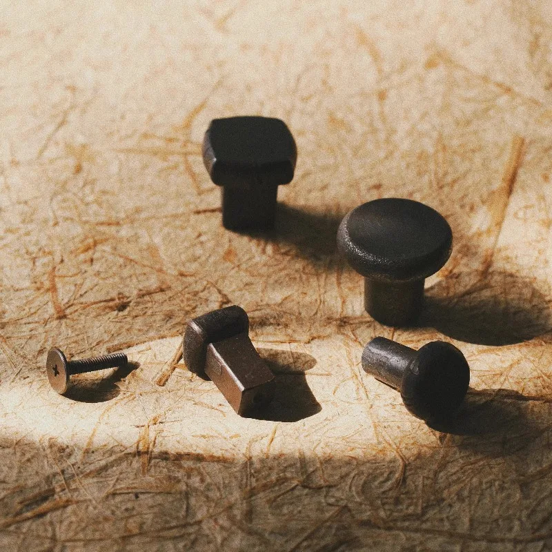 BCD-اليد مزورة الرجعية خزانة تسحب مقبض الباب الحديد مقابض مقطوع مقبض مقابض أدراج ثقب واحد الأثاث مقبض الأجهزة