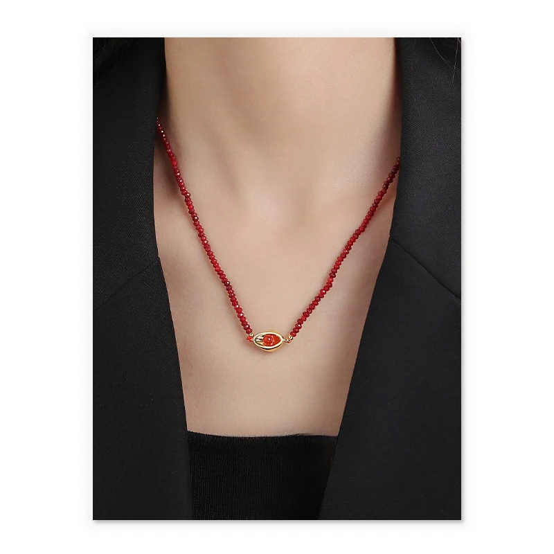 

Simple red beaded crystal necklace female commuter temperament designer shiny and dazzling neck chain female