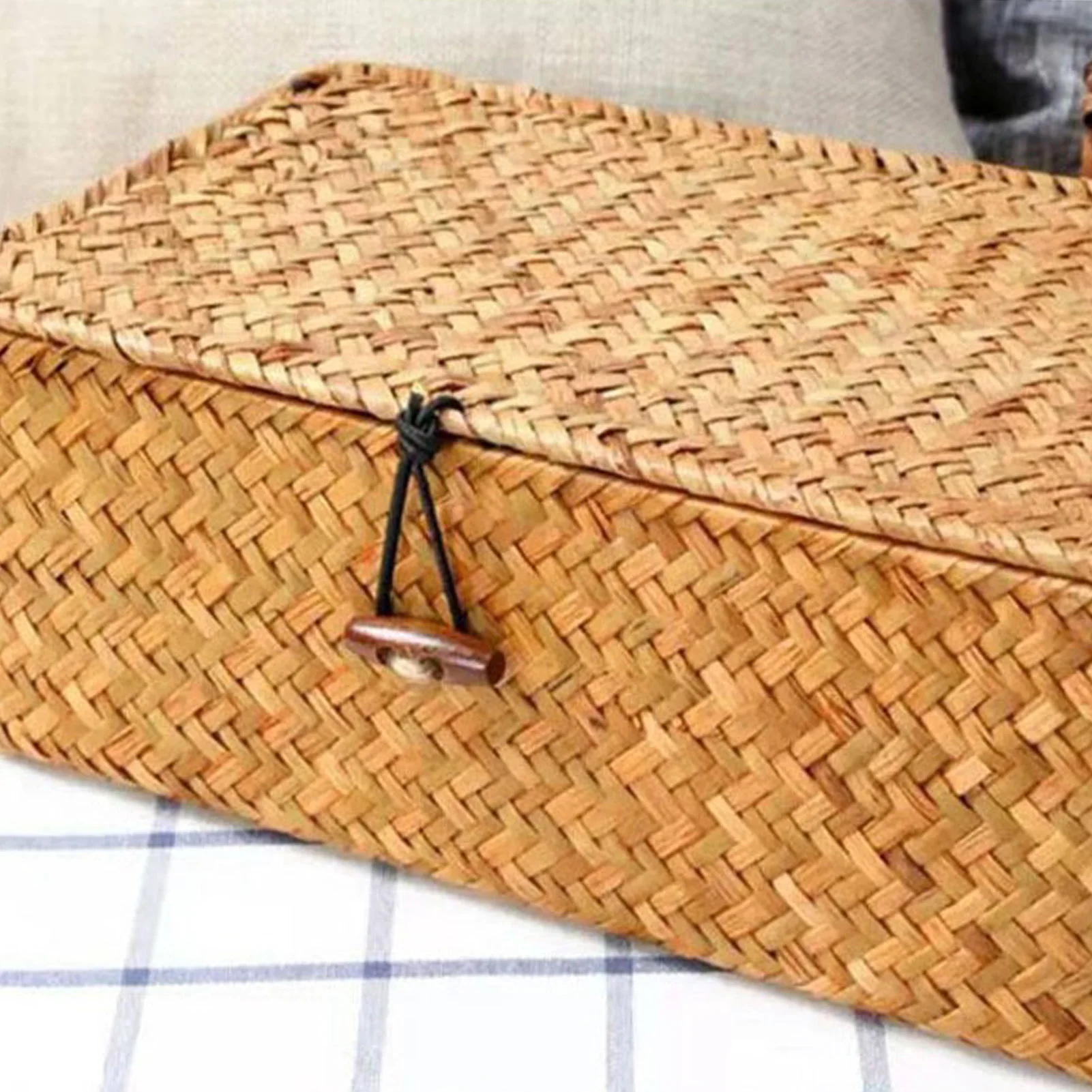 Handgewebte Stroh-Aufbewahrungsbox mit Deckel Vintage Rustikaler Handgewebter Korb mit Deckel für Kleinigkeiten Kosmetik oder Bastelmaterialien