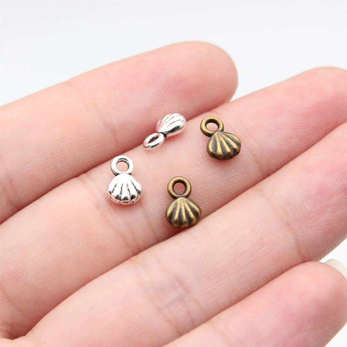 WYSIWYG 40pcs 8.2x5.7mm 2 Colors Antique Bronze Color Antique Silver Color Shell Charms For DIY Jewelry Making